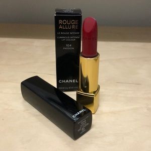 Chanel Rouge Allure 104 Passion Lipstick